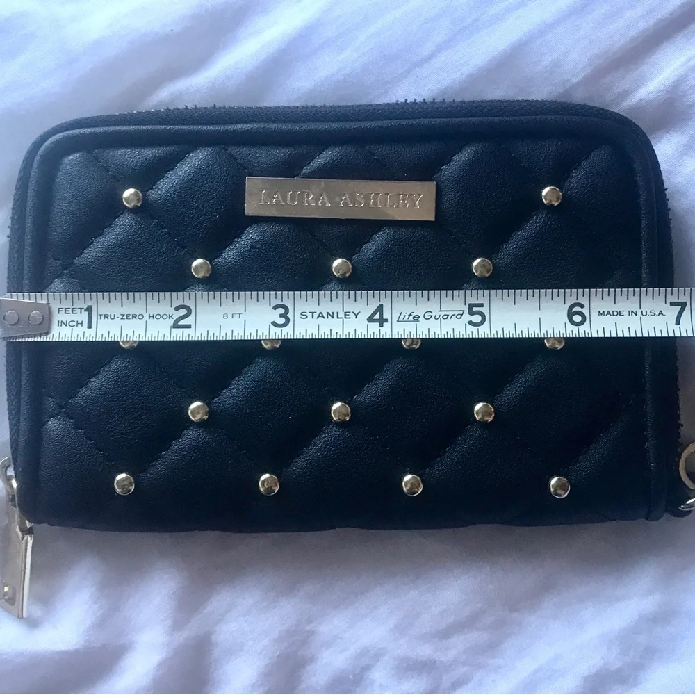 Laura Ashley EnRoute Black Quilted Wristlet/Passport Travel Wallet NWOT